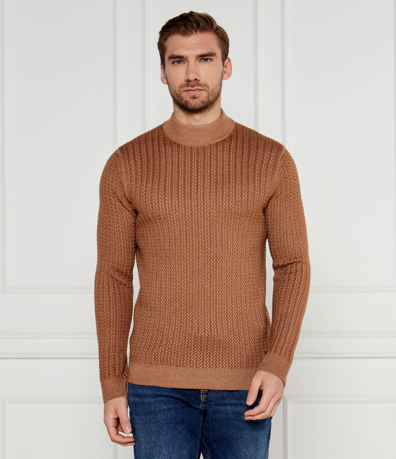 Свитер из шерсти Joop! JK-14Mailo Regular Fit, коричневый 
Свитер из шерсти Joop! JK-14Mailo Regular Fit, коричневый