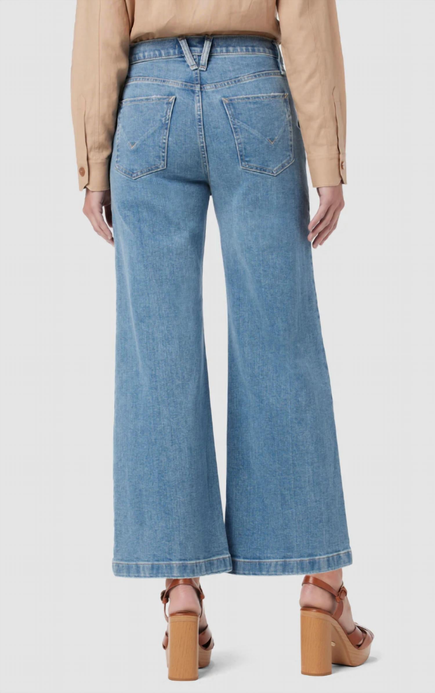 Джинсы Jodie Patch Pocket Crop In West Lake Hudson, West Lake
Джинсы Jodie Patch Pocket Crop In West Lake Hudson, West Lake