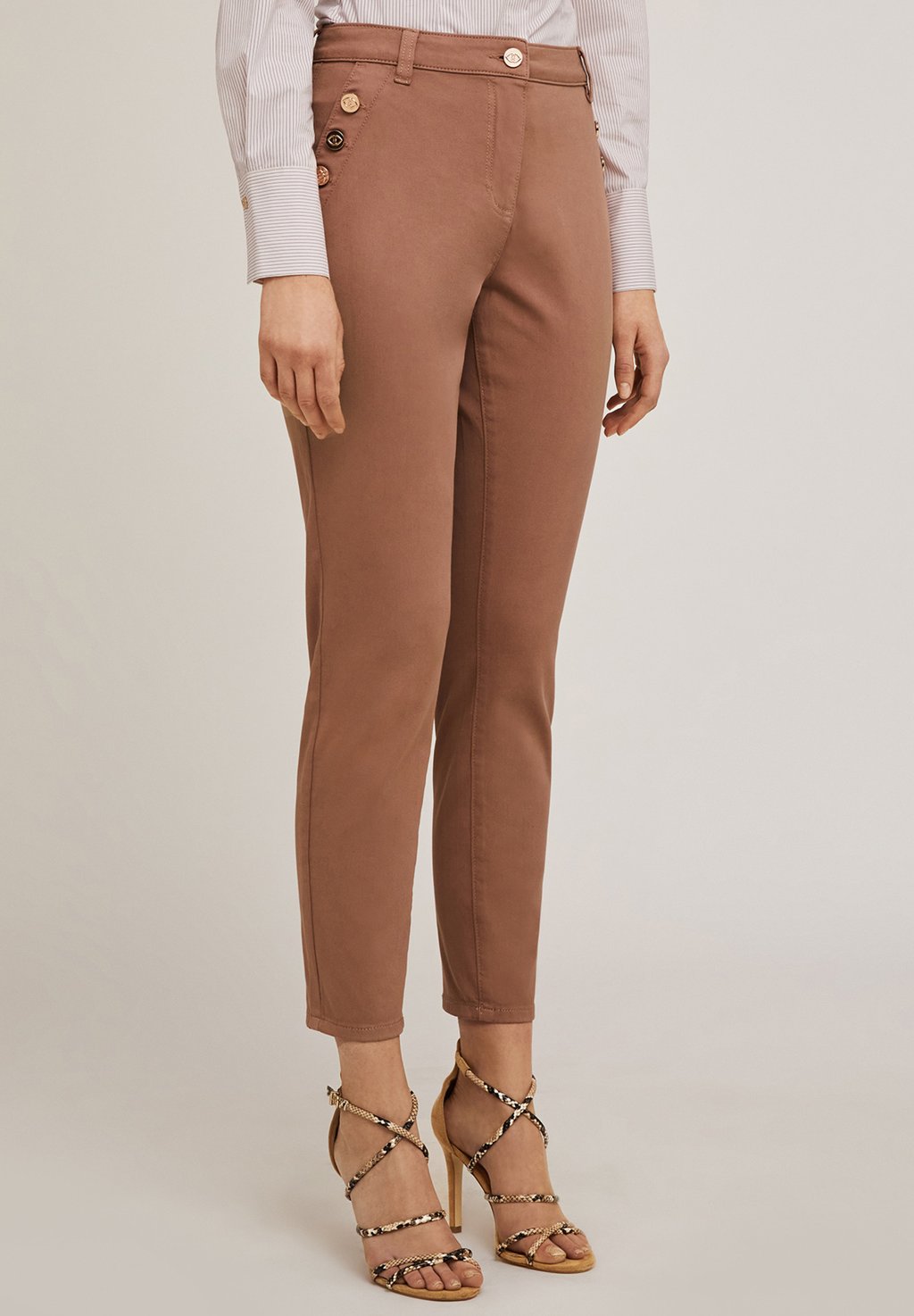 Брюки CON BOTTONI Motivi, коричневый
Брюки CON BOTTONI Motivi, коричневый