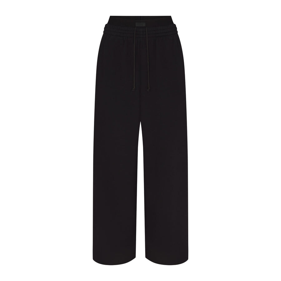 Брюки оверсайз с двойным поясом SKIMS Cotton Fleece, цвет Onyx
Брюки оверсайз с двойным поясом SKIMS Cotton Fleece, цвет Onyx