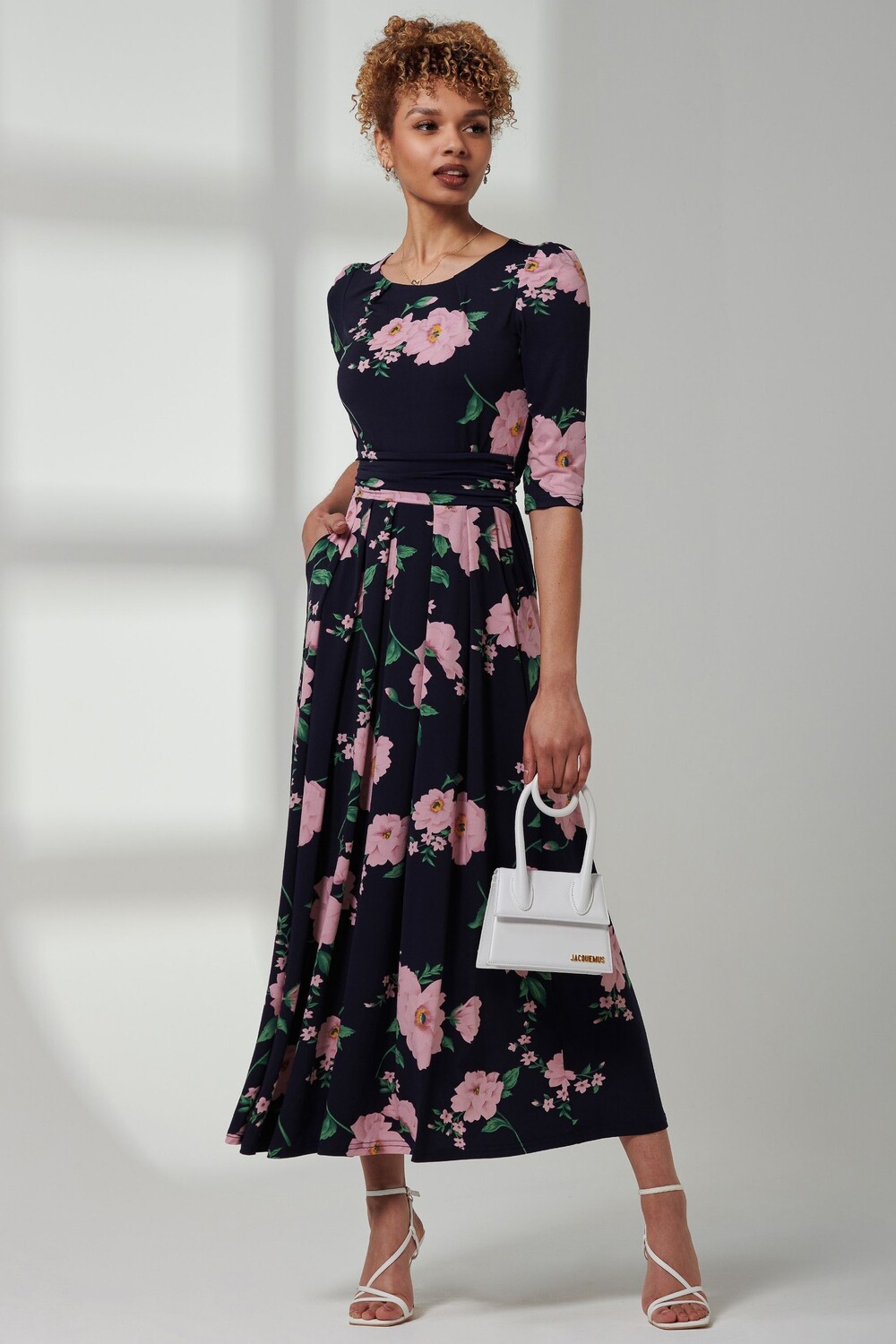 Голди в трикотаже с рукавами 3/4 Jolie Moi, синий
Голди в трикотаже с рукавами 3/4 Jolie Moi, синий