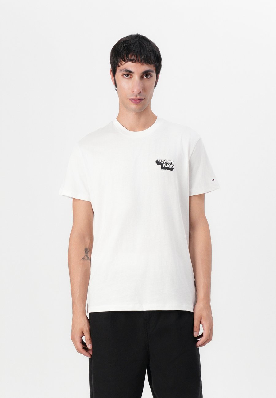 Футболка Tommy Jeans TJM SLIM STACK LOGO TEE, Ecru/Off-White
Футболка Tommy Jeans TJM SLIM STACK LOGO TEE, Ecru/Off-White