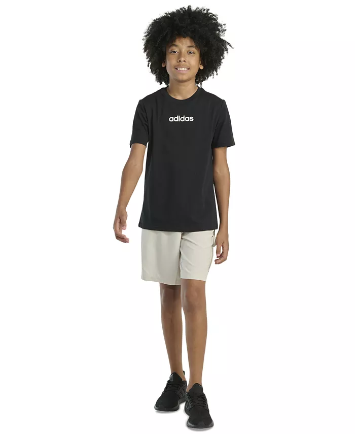 Футболка с коротким рукавом и шорты карго, 2-предметный комплект для мальчиков adidas, черный
Футболка с коротким рукавом и шорты карго, 2-предметный комплект для мальчиков adidas, черный