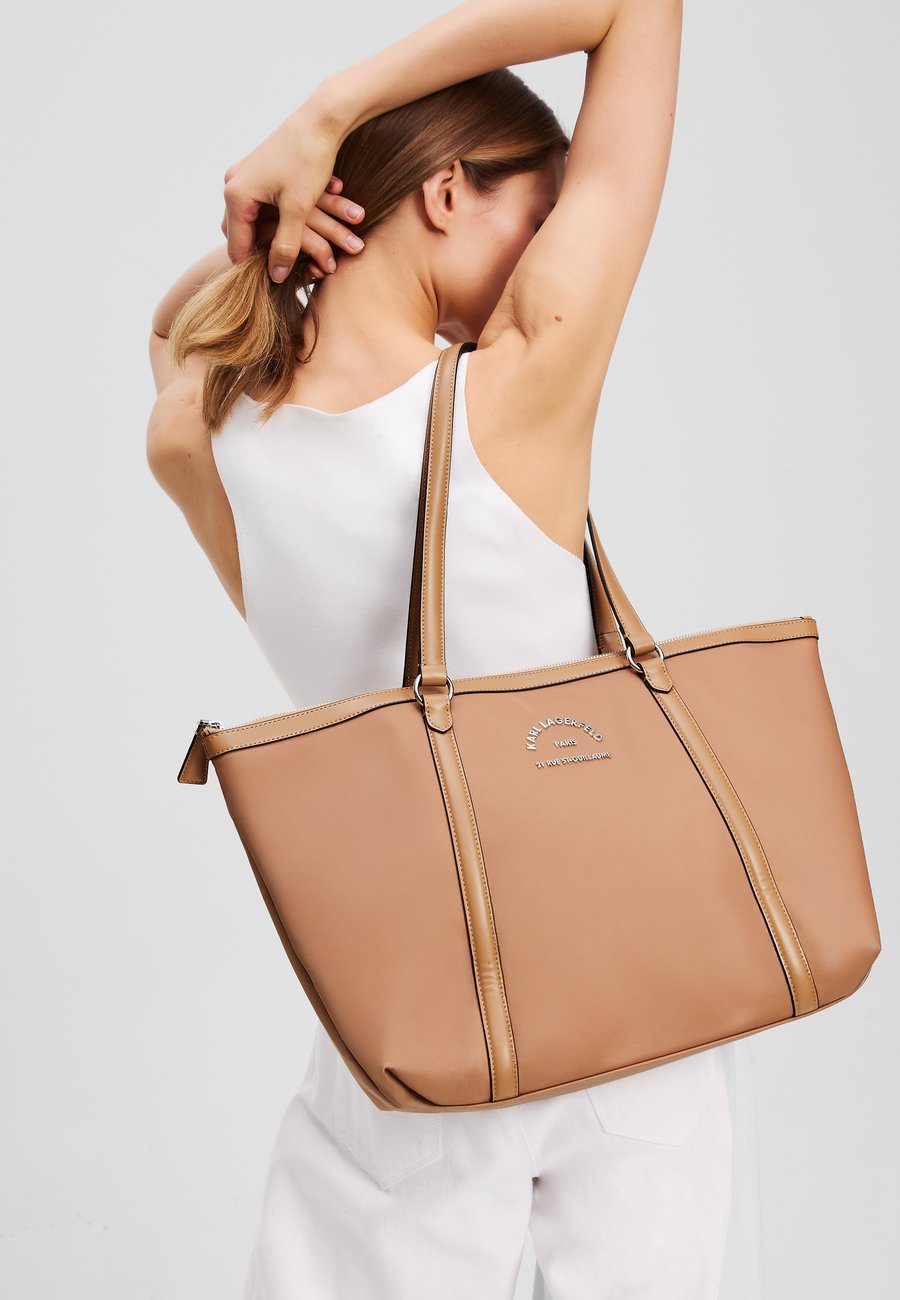 Сумка-шоппер KARL LAGERFELD MEDIUM , Clay/Brown
Сумка-шоппер KARL LAGERFELD MEDIUM , Clay/Brown