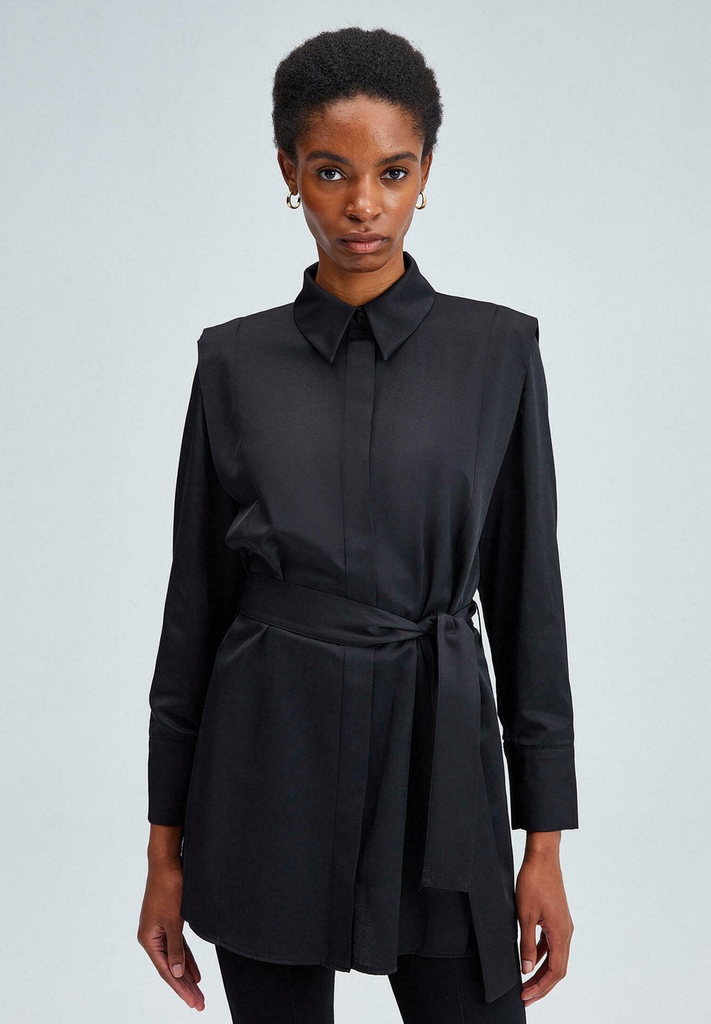 Блузка на пуговицах Touché Privé, черный
Блузка на пуговицах Touché Privé, черный