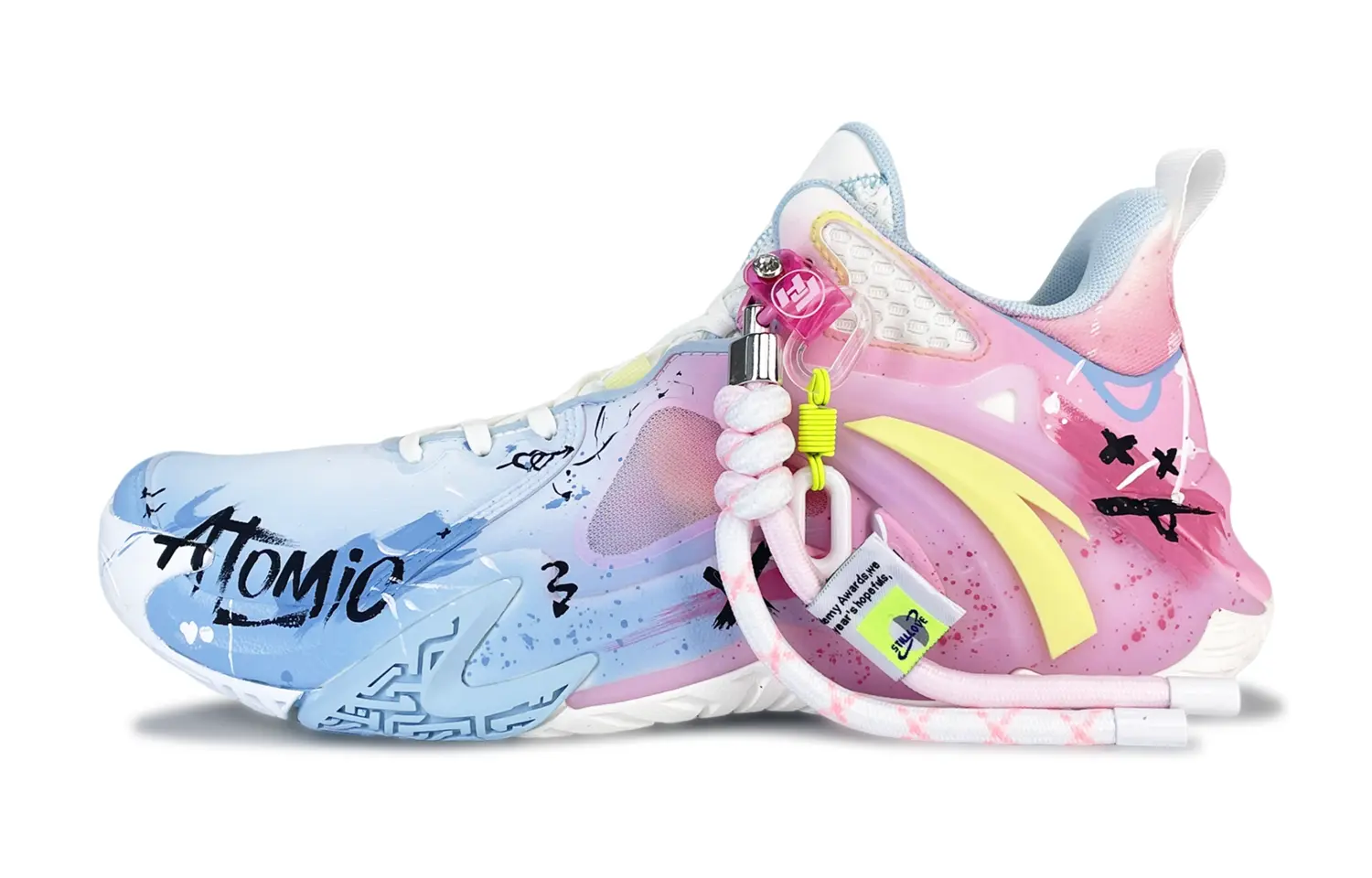 ANTA Баскетбольные кроссовки Airspace 4 Atomic Neon, Glitter Cats, с низким верхом, противоскользящие, износостойкие, мужские, розово-синие
ANTA Баскетбольные кроссовки Airspace 4 Atomic Neon, Glitter Cats, с низким верхом, противоскользящие, износостойкие, мужские, розово-синие