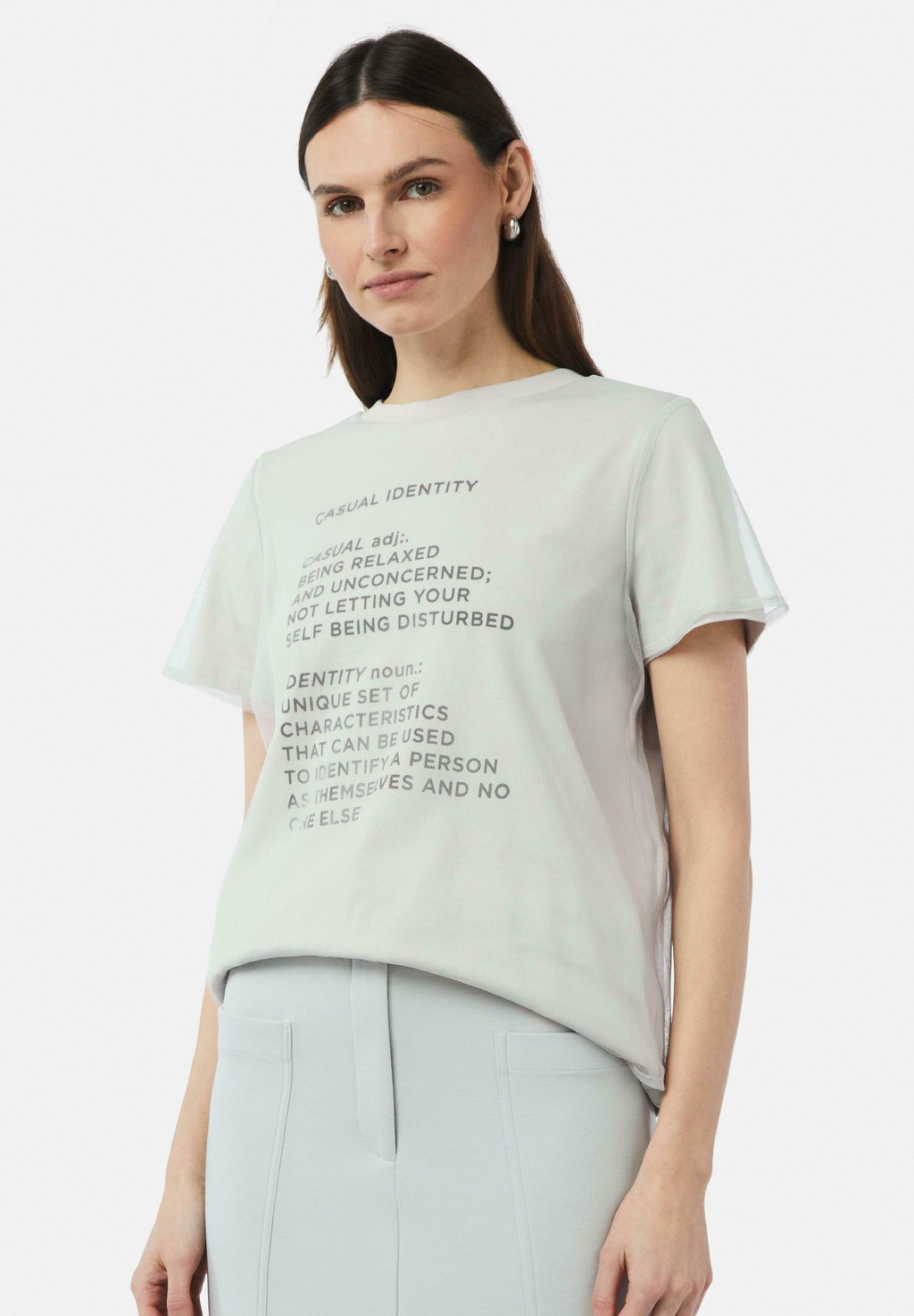 Футболка с принтом MIT SCHRIFT comma casual identity, светло-серый
Футболка с принтом MIT SCHRIFT comma casual identity, светло-серый