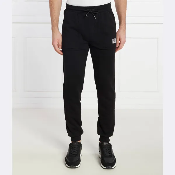 Спортивные брюки стандартного кроя Karl Lagerfeld, черный
Спортивные брюки стандартного кроя Karl Lagerfeld, черный