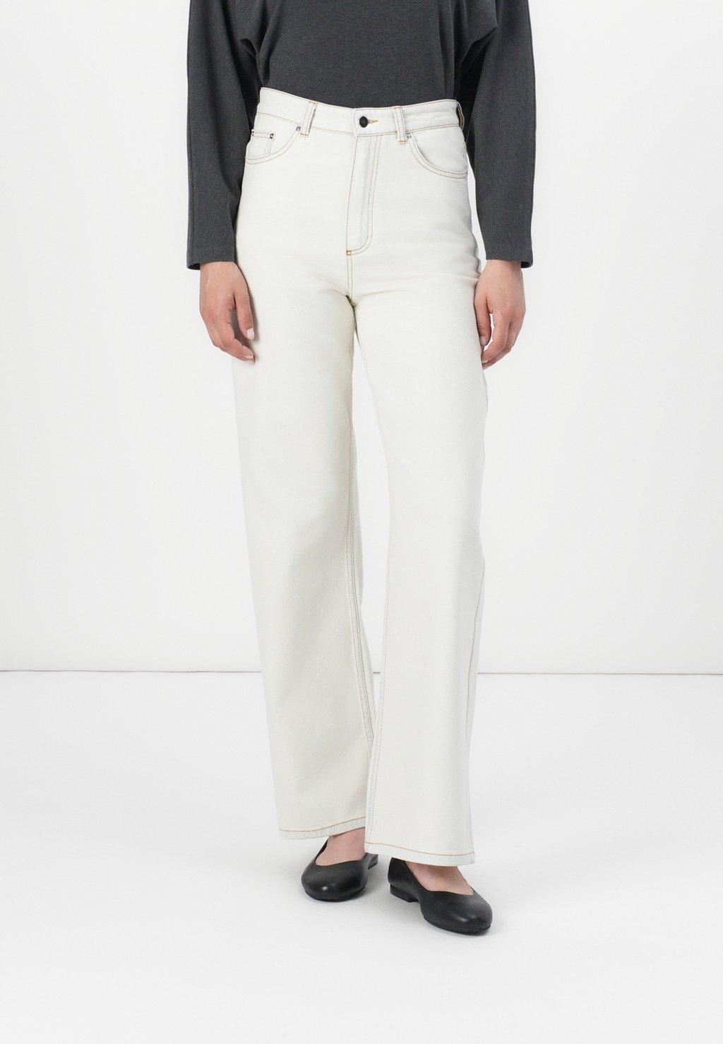 Джинсы свободного кроя CAI ICE BLEACHED DAY Birger et Mikkelsen, кремовый
Джинсы свободного кроя CAI ICE BLEACHED DAY Birger et Mikkelsen, кремовый