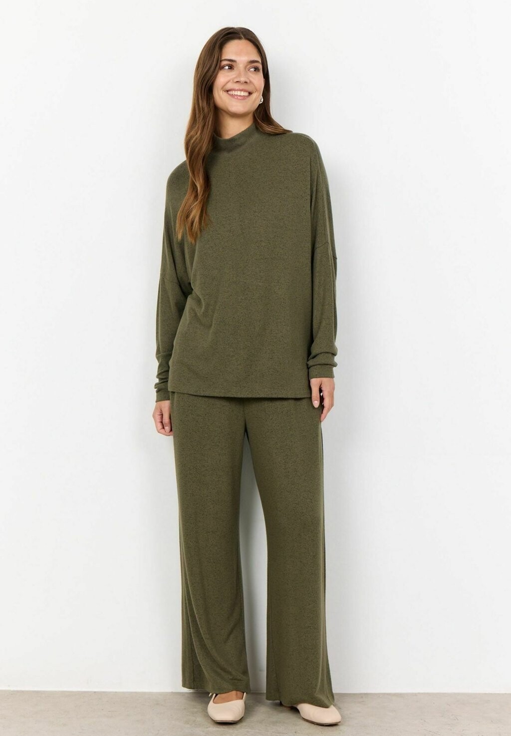 Топ с длинными рукавами BIARA Soyaconcept, оливковый
Топ с длинными рукавами BIARA Soyaconcept, оливковый