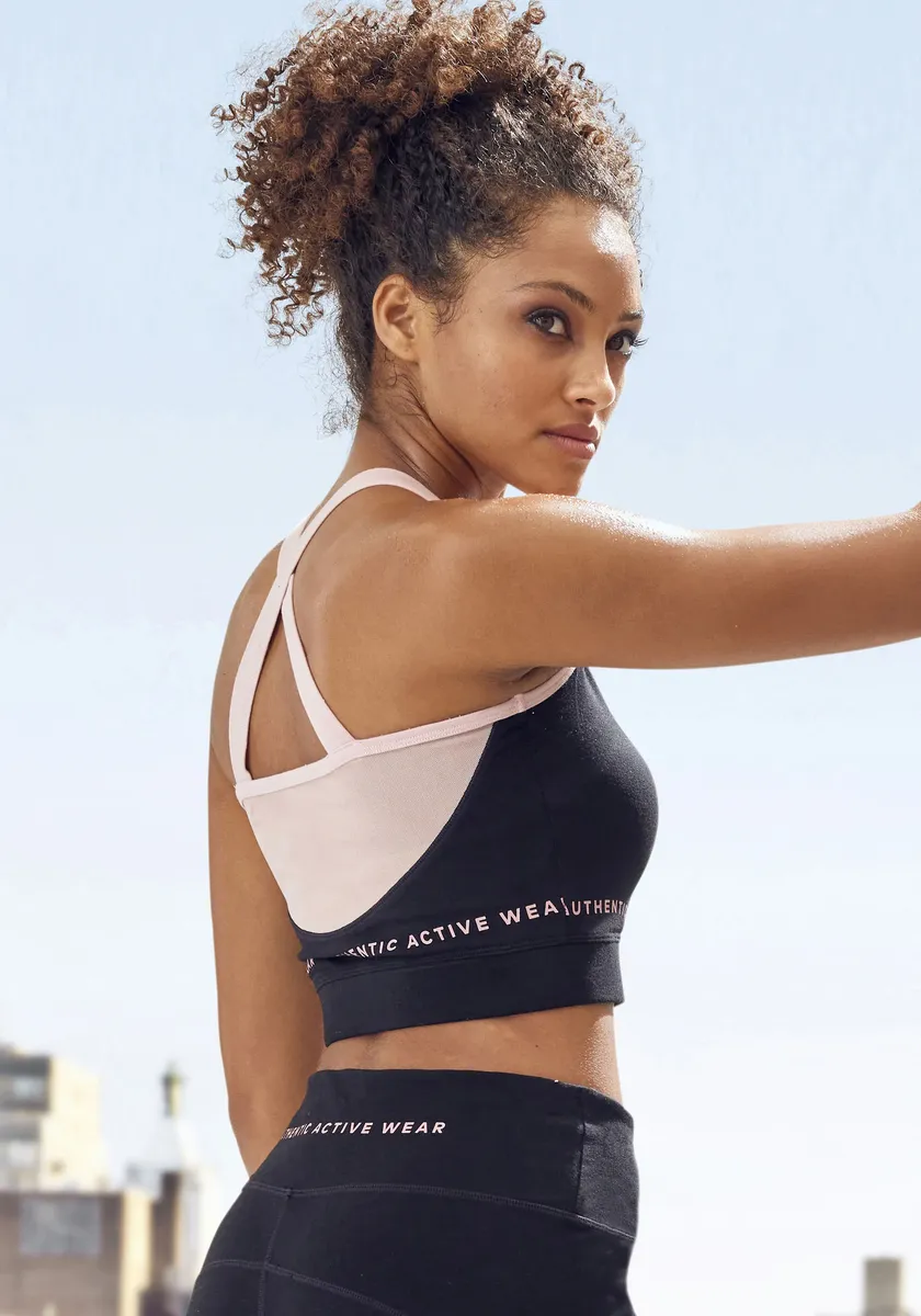 Укороченный топ Vivance active "-спортивный топ" со спинкой-борцовкой, черный
Укороченный топ Vivance active "-спортивный топ" со спинкой-борцовкой, черный