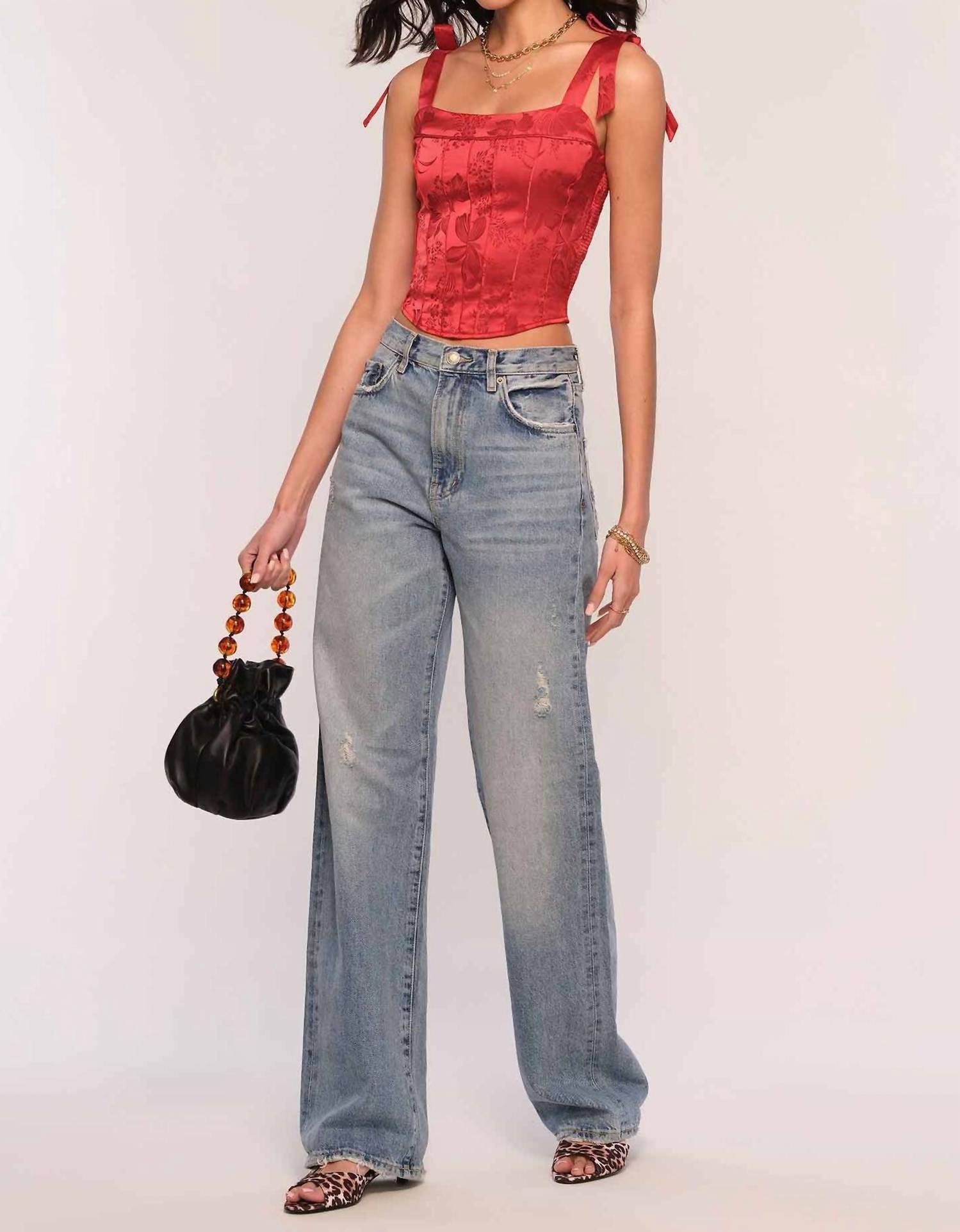 Кайли Топ в алом цвете heartloom, цвет scarlet 
Кайли Топ в алом цвете heartloom, цвет scarlet