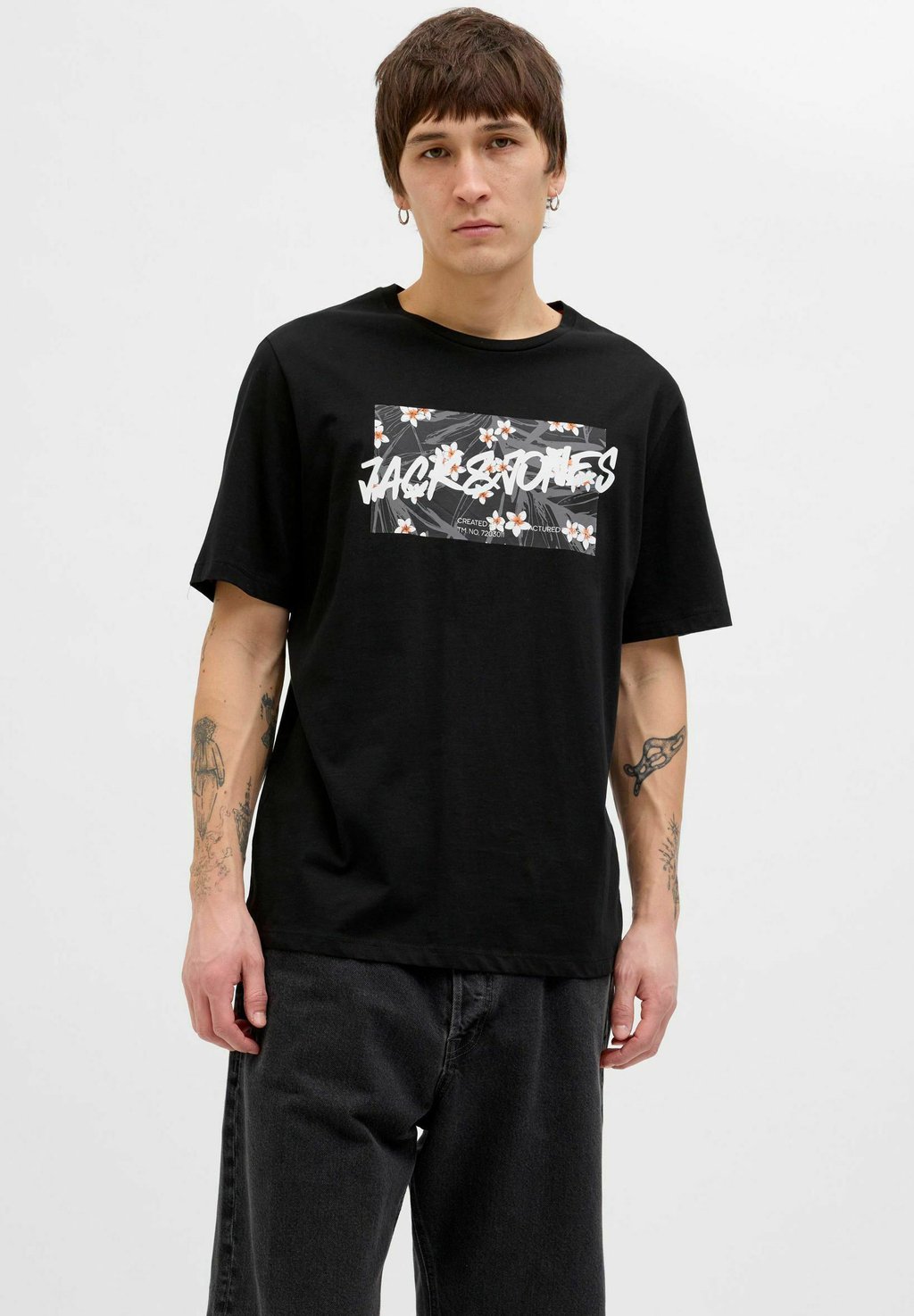 Футболка с принтом LOGO RUNDHALSAUSSCHNITT Jack & Jones, черный
Футболка с принтом LOGO RUNDHALSAUSSCHNITT Jack & Jones, черный