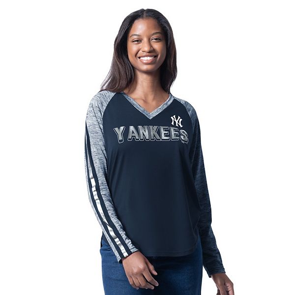 Женская футболка New York Yankees Top Dog с длинным рукавом реглан и v-образным вырезом G-Iii 4Her By Carl Banks
Женская футболка New York Yankees Top Dog с длинным рукавом реглан и v-образным вырезом G-Iii 4Her By Carl Banks