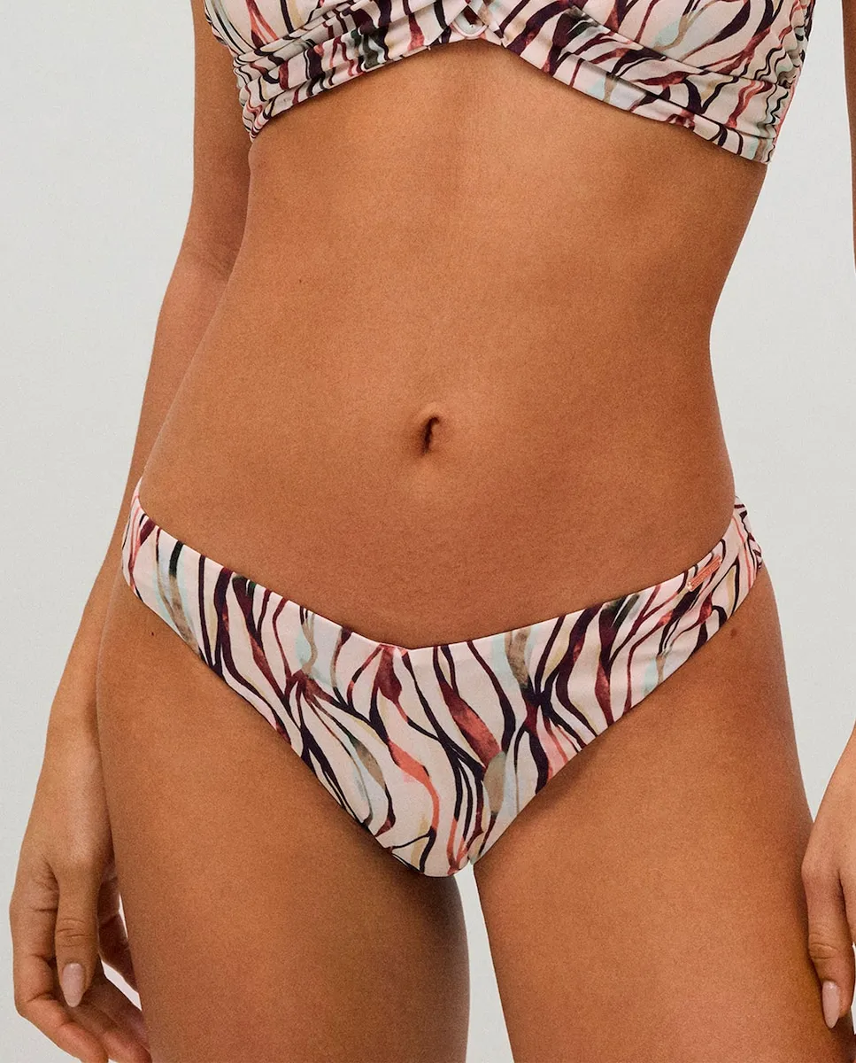 Плавки бразильского бикини с V-образным вырезом и принтом Ysabel Mora, мультиколор 
Плавки бразильского бикини с V-образным вырезом и принтом Ysabel Mora, мультиколор