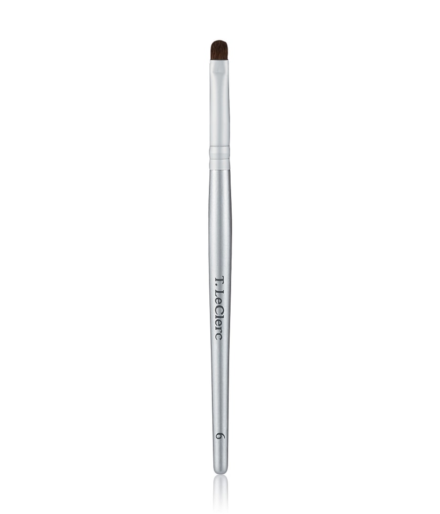 Кисть для теней T.LeClerc Eyeshadow Brush N°6, 1 шт.
Кисть для теней T.LeClerc Eyeshadow Brush N°6, 1 шт.