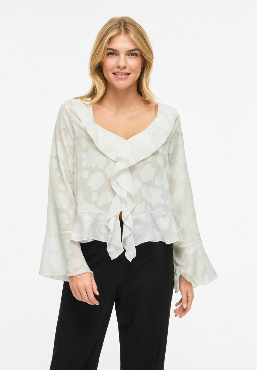 Блуза VILA MIT LANGEN ÄRMELN VIESURA GERÜSCHTES, Cloud Dancer/Off-White
Блуза VILA MIT LANGEN ÄRMELN VIESURA GERÜSCHTES, Cloud Dancer/Off-White