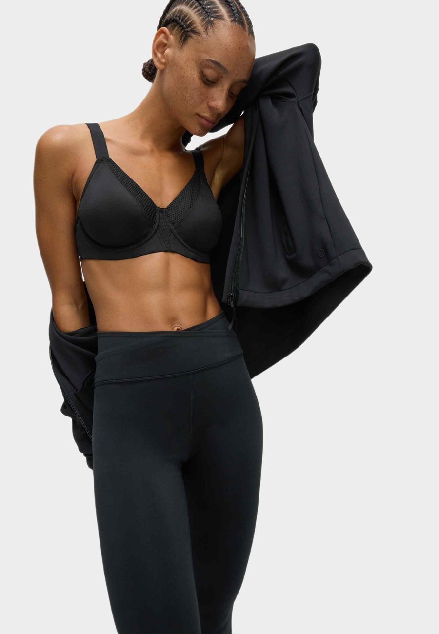 Бюстгальтер Marks & Spencer 2PK ULTIMATE SUPPORT (A-H), White Mix/Off-White
Бюстгальтер Marks & Spencer 2PK ULTIMATE SUPPORT (A-H), White Mix/Off-White