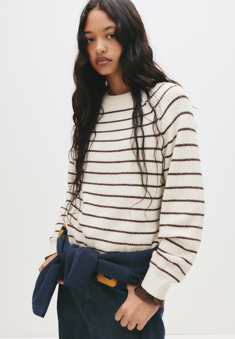 Джемпер PULL&BEAR Jumper, Beige
Джемпер PULL&BEAR Jumper, Beige