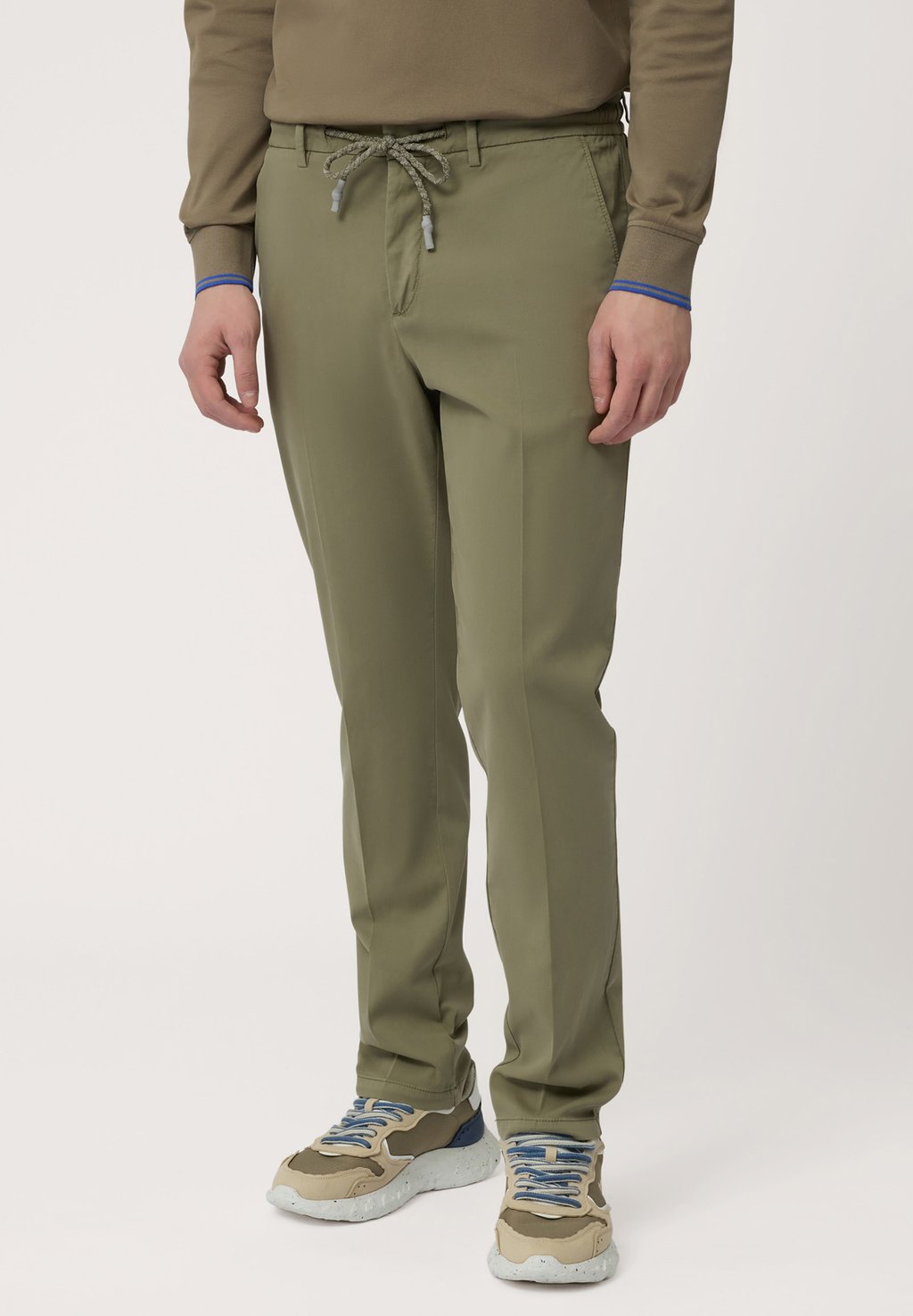 Чиносы JOGGING Harmont & Blaine, оливковый
Чиносы JOGGING Harmont & Blaine, оливковый