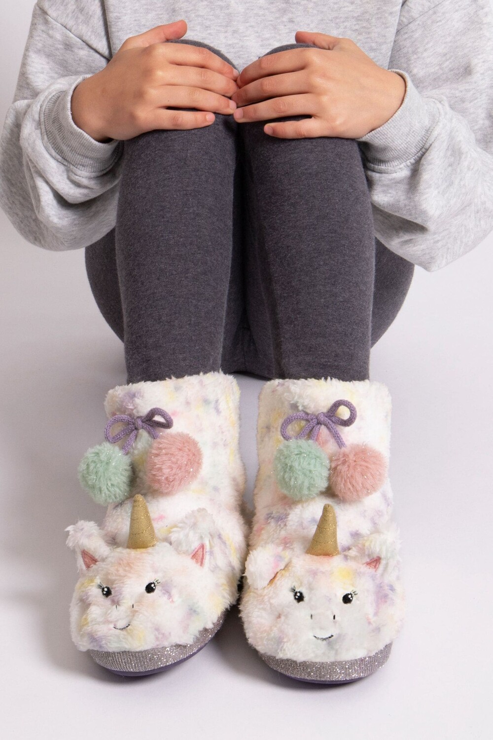 Детские тапочки пинетки из искусственного меха единорога Totes, бежевый
Детские тапочки пинетки из искусственного меха единорога Totes, бежевый