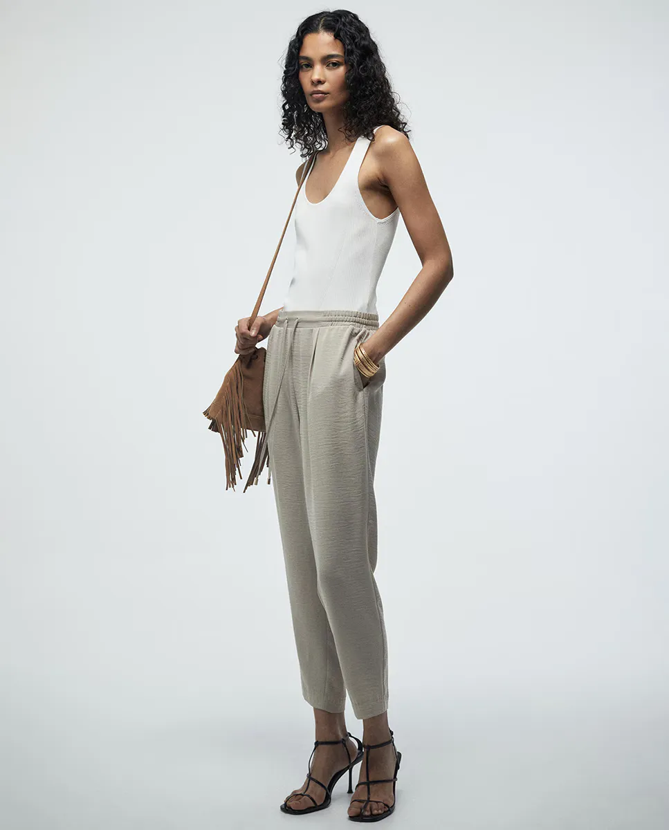 Брюки свободного кроя с текстурой Sfera, цвет Piedra
Брюки свободного кроя с текстурой Sfera, цвет Piedra