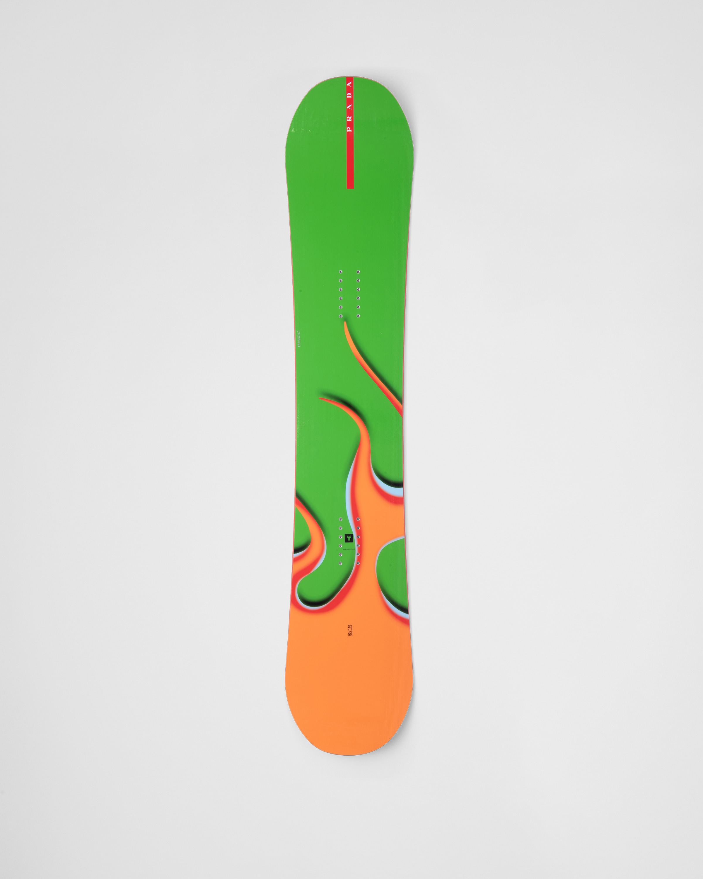 Сноуборд Prada Linea Rossa Prada, зеленый/оранжевый
Сноуборд Prada Linea Rossa Prada, зеленый/оранжевый
