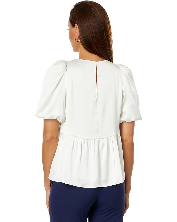 Топ Lilly Pulitzer Blakelynn Elbow Sleeve Top, цвет Coconut
Топ Lilly Pulitzer Blakelynn Elbow Sleeve Top, цвет Coconut