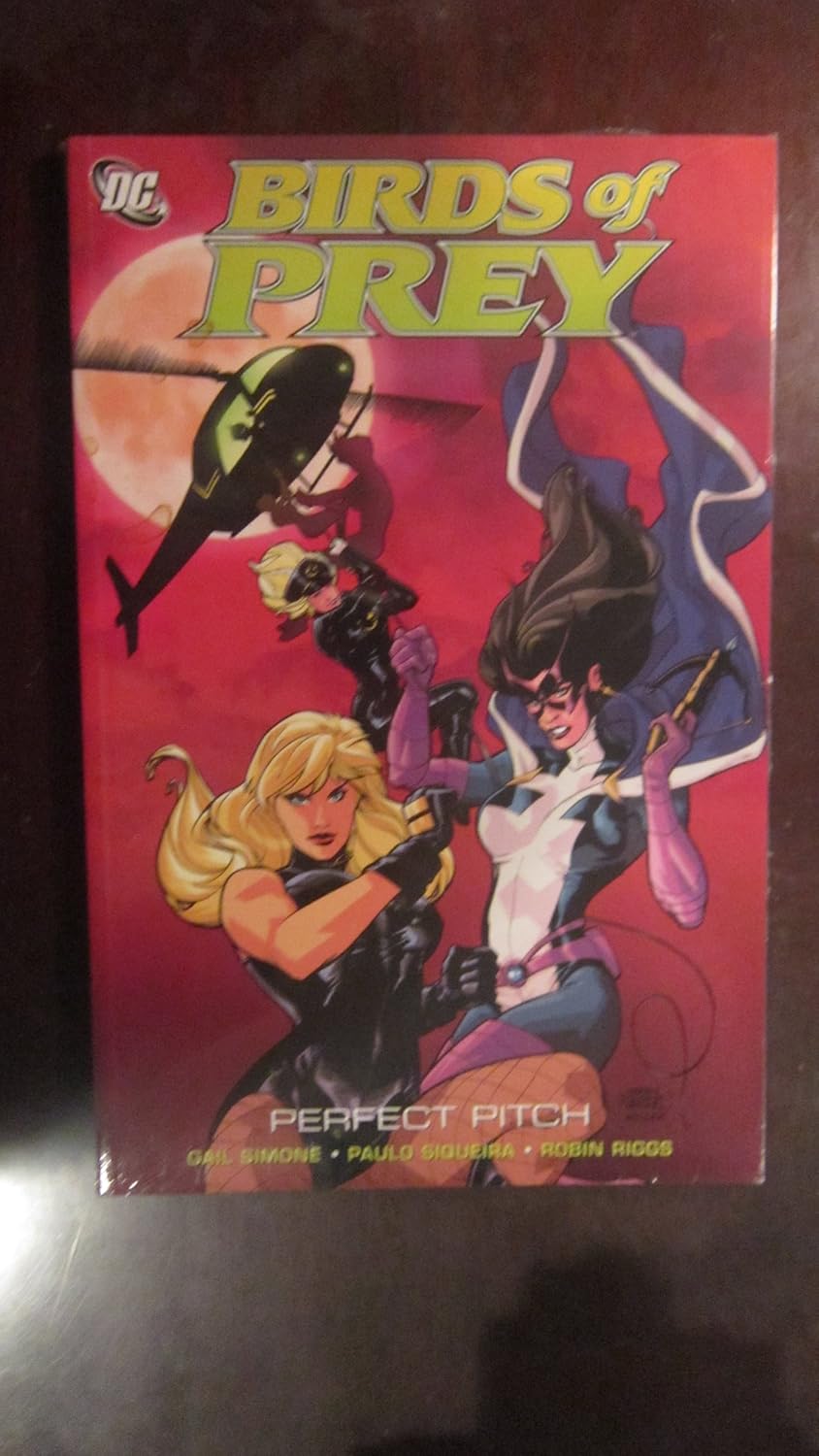Birds of Prey, Vol. 5: Perfect Pitch (DC Comics)
Birds of Prey, Vol. 5: Perfect Pitch (DC Comics)
