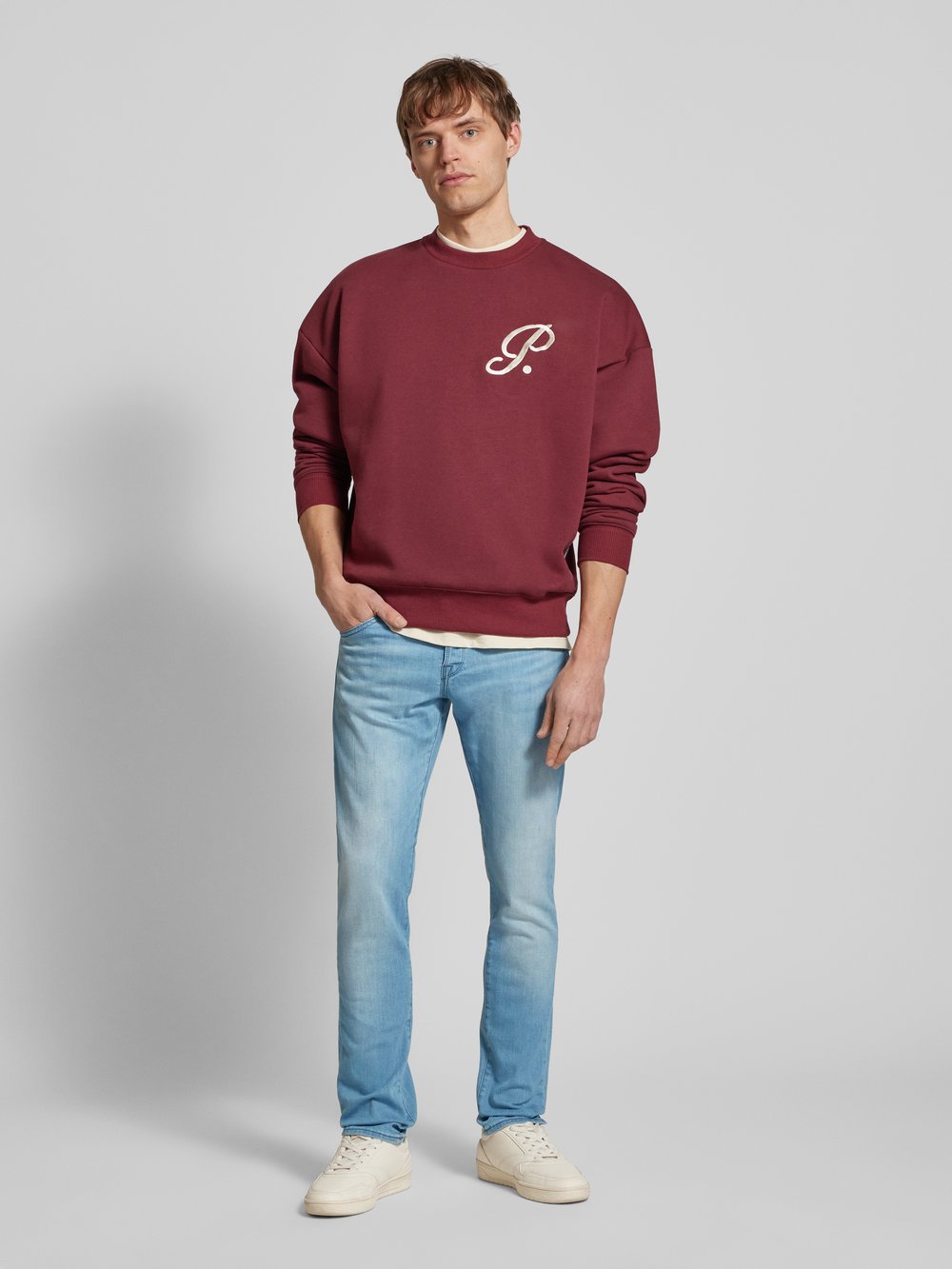 Джинсы облегающего кроя с пятью карманами, модель «GLENN» Jack & Jones, светло-голубой
Джинсы облегающего кроя с пятью карманами, модель «GLENN» Jack & Jones, светло-голубой