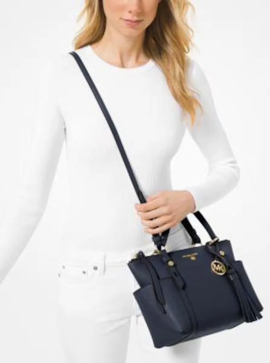 Кожаная сумка через плечо Sullivan, трансформируемая в плечо Michael Michael Kors, темно-синий
Кожаная сумка через плечо Sullivan, трансформируемая в плечо Michael Michael Kors, темно-синий