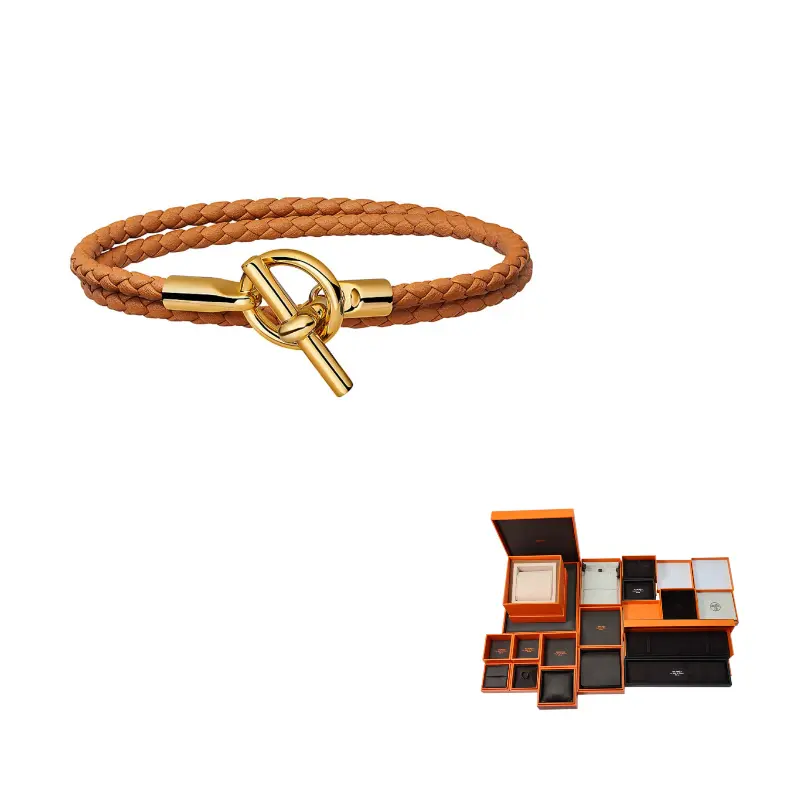 Браслет из телячьей кожи унисекс HERMES
Браслет из телячьей кожи унисекс HERMES