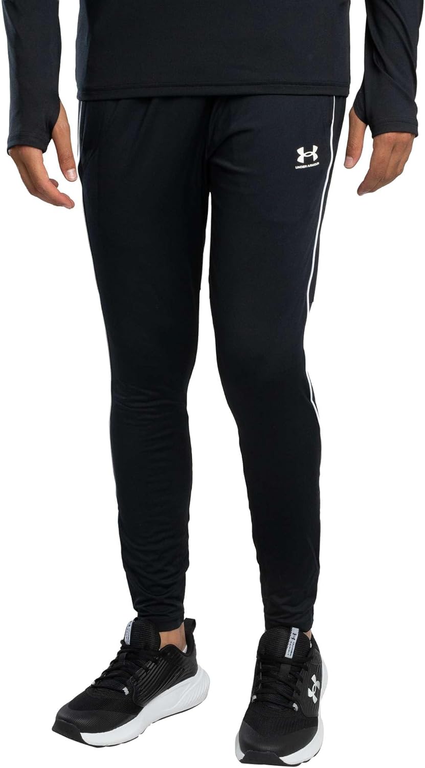 Тренировочные штаны Under Armour Challenger, (001) Black/White
Тренировочные штаны Under Armour Challenger, (001) Black/White