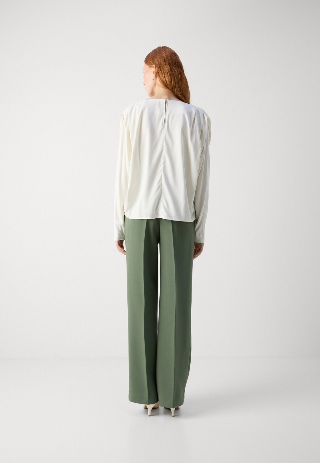 Блуза MONA BLOUSE Mos Mosh, кремовый
Блуза MONA BLOUSE Mos Mosh, кремовый