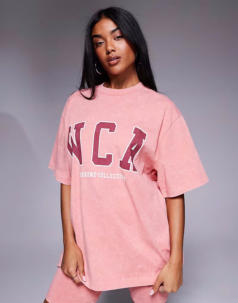 Футболка Weekend Collective co-ord Icon с логотипом университета в персиково-красном цвете ASOS Weekend Collective
Футболка Weekend Collective co-ord Icon с логотипом университета в персиково-красном цвете ASOS Weekend Collective