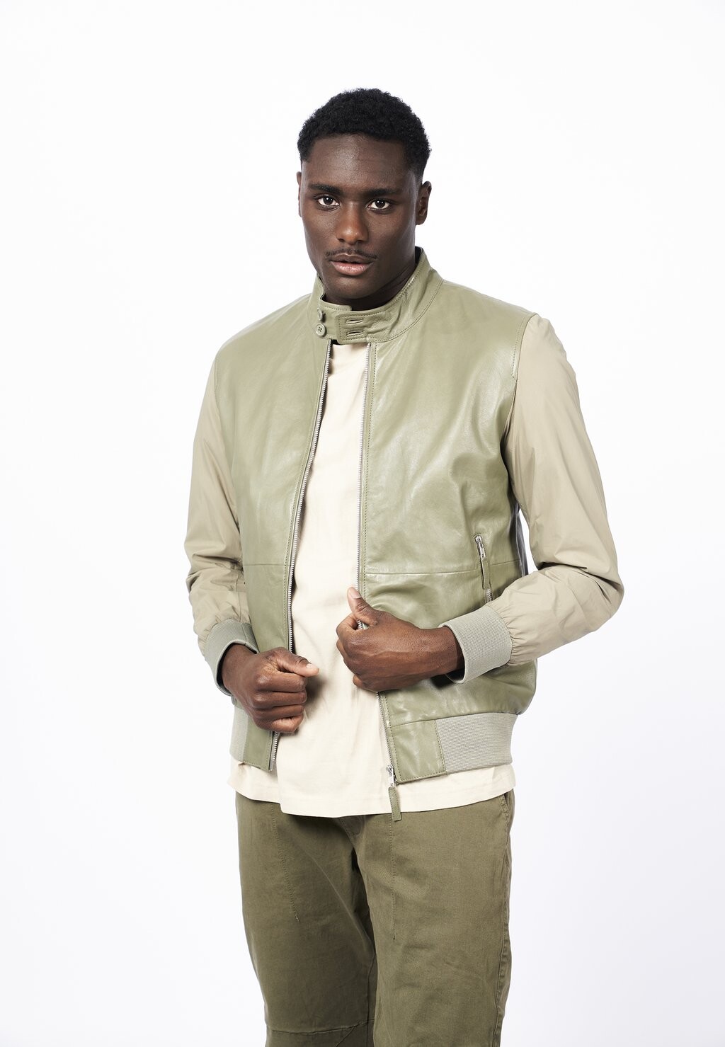 Кожаная куртка CAPTURE-FN Freaky Nation, зеленый
Кожаная куртка CAPTURE-FN Freaky Nation, зеленый