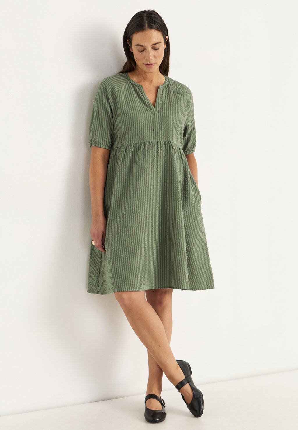 Повседневное платье Cellbes of Sweden, хаки
Повседневное платье Cellbes of Sweden, хаки