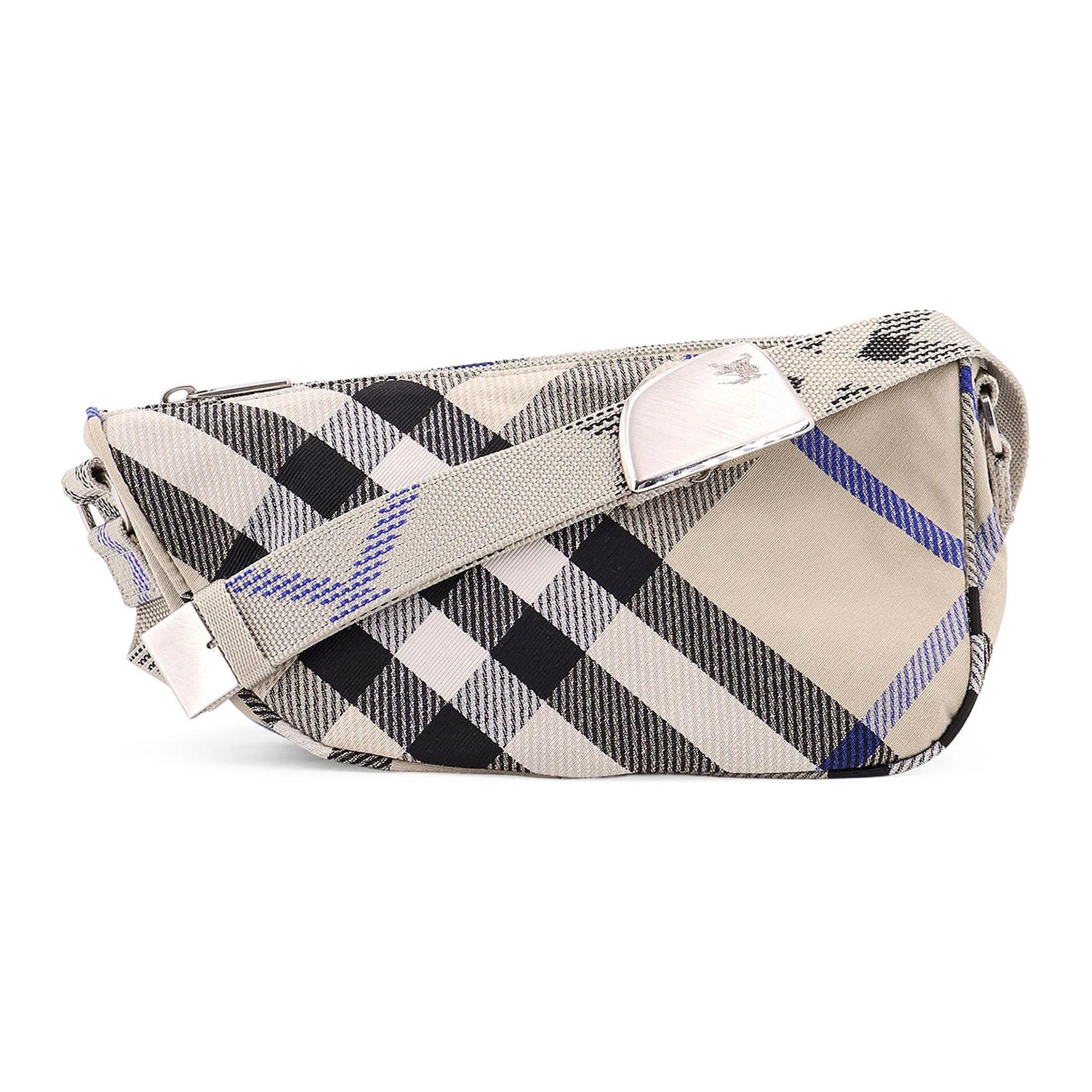 Маленькая сумка-мессенджер Shield Burberry, basic set (bag+dust bag)
Маленькая сумка-мессенджер Shield Burberry, basic set (bag+dust bag)