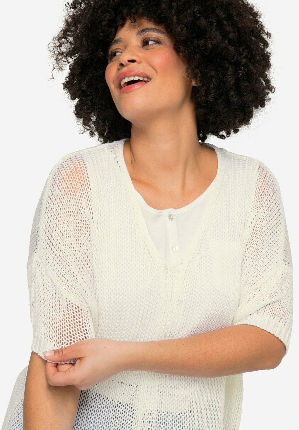 Базовая футболка BOXY FIT GRO V-AUSSCHNITT Angel of Style, белый
Базовая футболка BOXY FIT GRO V-AUSSCHNITT Angel of Style, белый