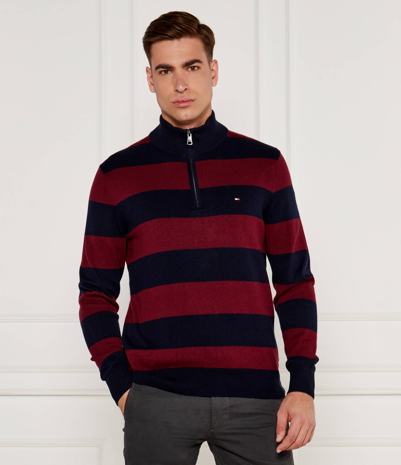 Свитер Tommy Hilfiger Regular Fit, темно-синий
Свитер Tommy Hilfiger Regular Fit, темно-синий