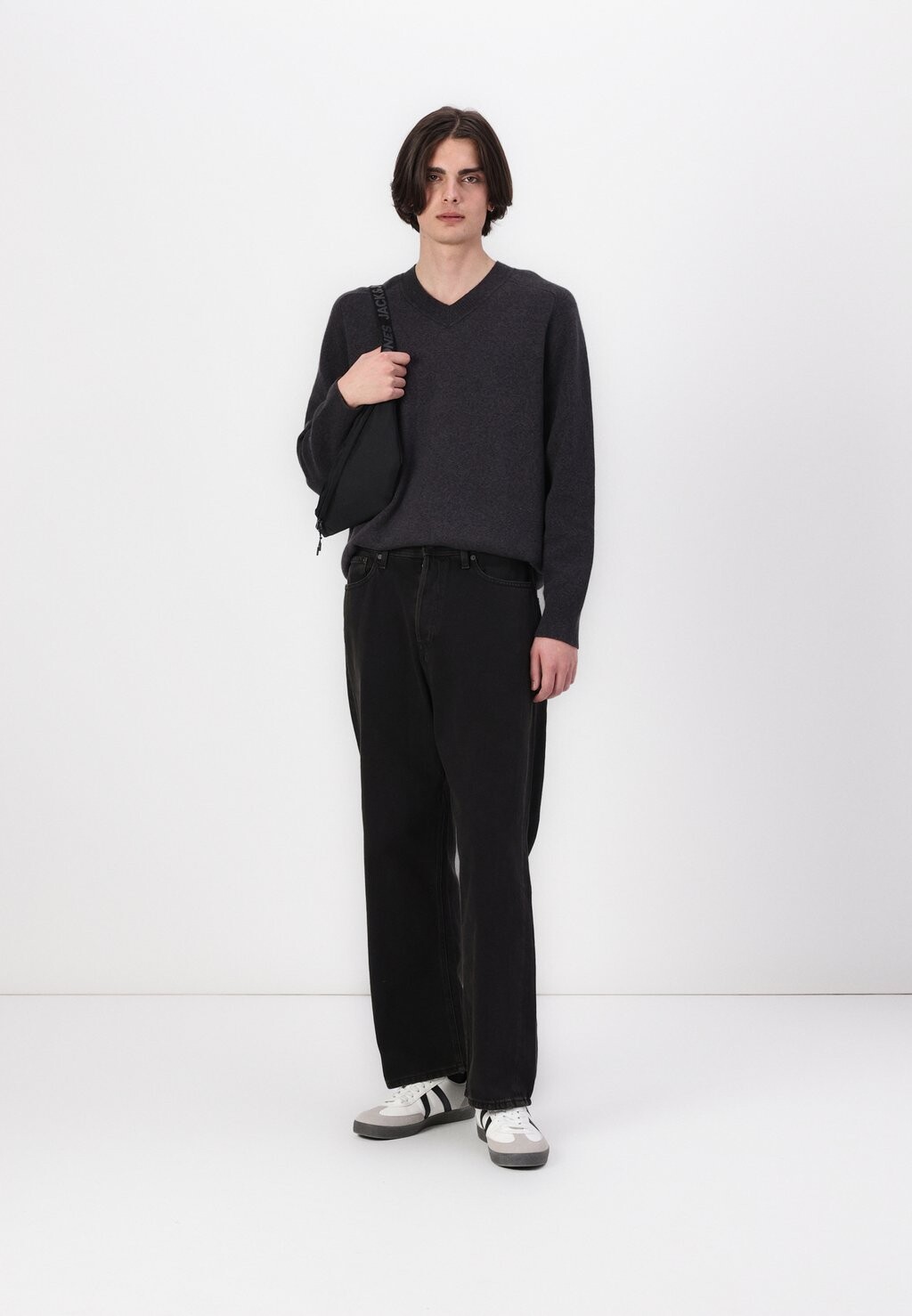 Джинсы свободного кроя JJIRON JJORIGNIAL Jack & Jones, черный деним
Джинсы свободного кроя JJIRON JJORIGNIAL Jack & Jones, черный деним