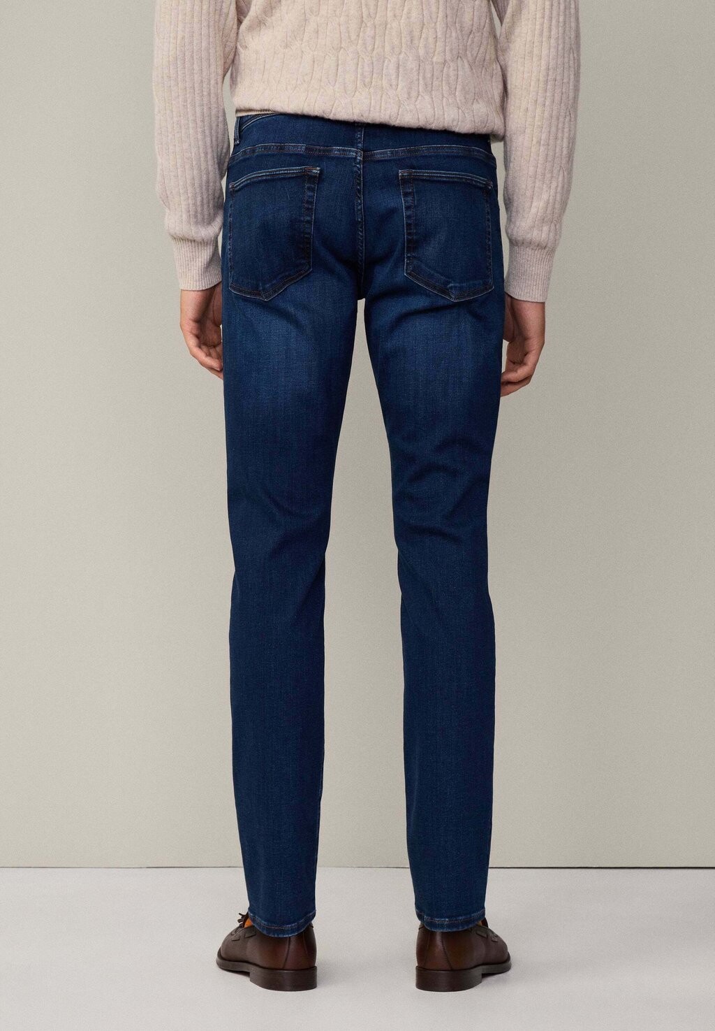 Джинсы облегающего кроя Hackett London, синий деним
Джинсы облегающего кроя Hackett London, синий деним