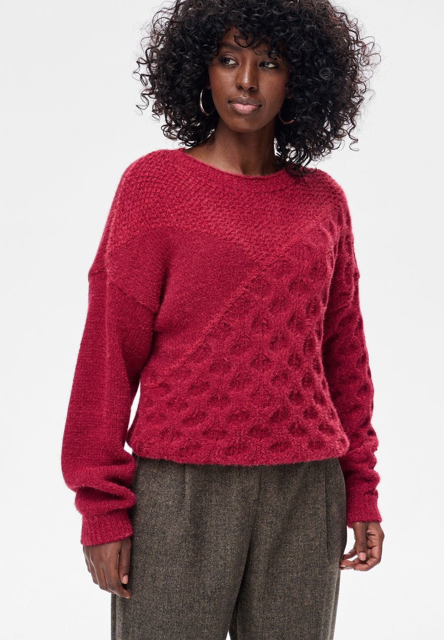 Джемпер blue shadow CAVO, Czerwony/Red
Джемпер blue shadow CAVO, Czerwony/Red