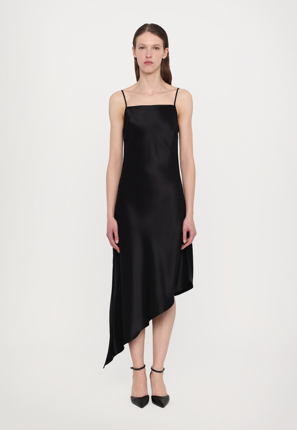 Коктейльное/вечернее платье LEVIANA By Malene Birger, черный
Коктейльное/вечернее платье LEVIANA By Malene Birger, черный