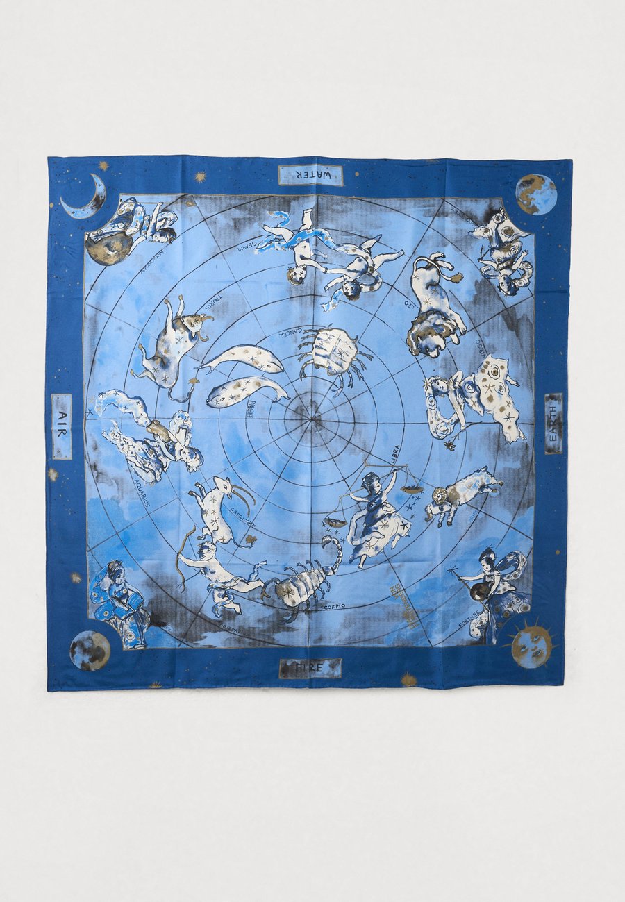 Шарф Diane von Furstenberg FLAG SCARF, Water/Dark Blue
Шарф Diane von Furstenberg FLAG SCARF, Water/Dark Blue