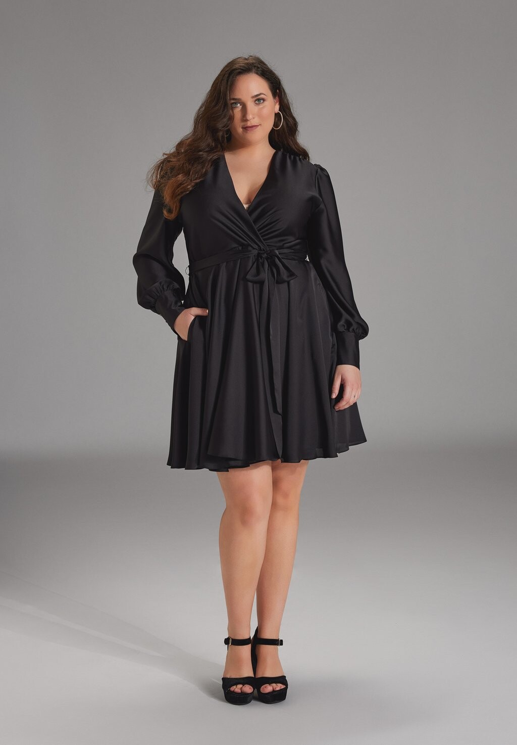 Коктейльное платье / Вечернее платье Swing Curve, черный
Коктейльное платье / Вечернее платье Swing Curve, черный