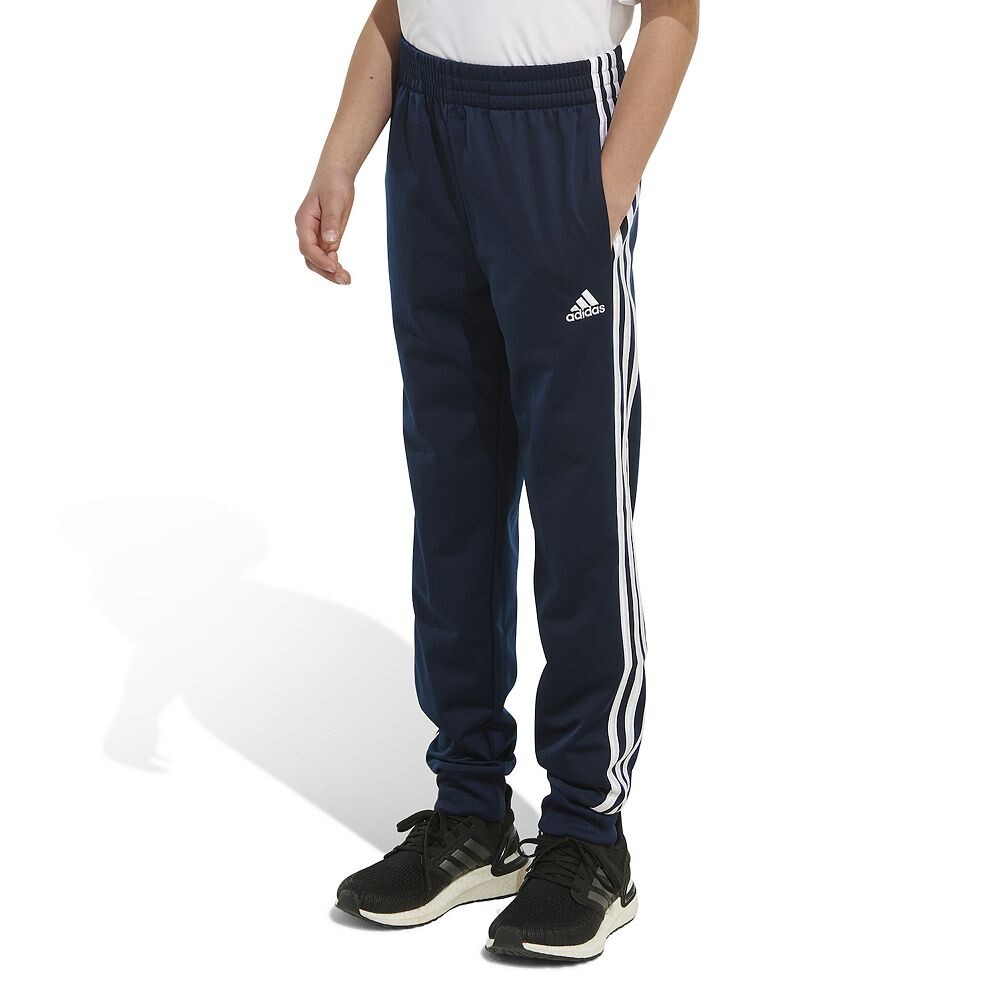 Брюки adidas Tricot Jogger для мальчиков 8–20 лет Adidas, темно-синий
Брюки adidas Tricot Jogger для мальчиков 8–20 лет Adidas, темно-синий