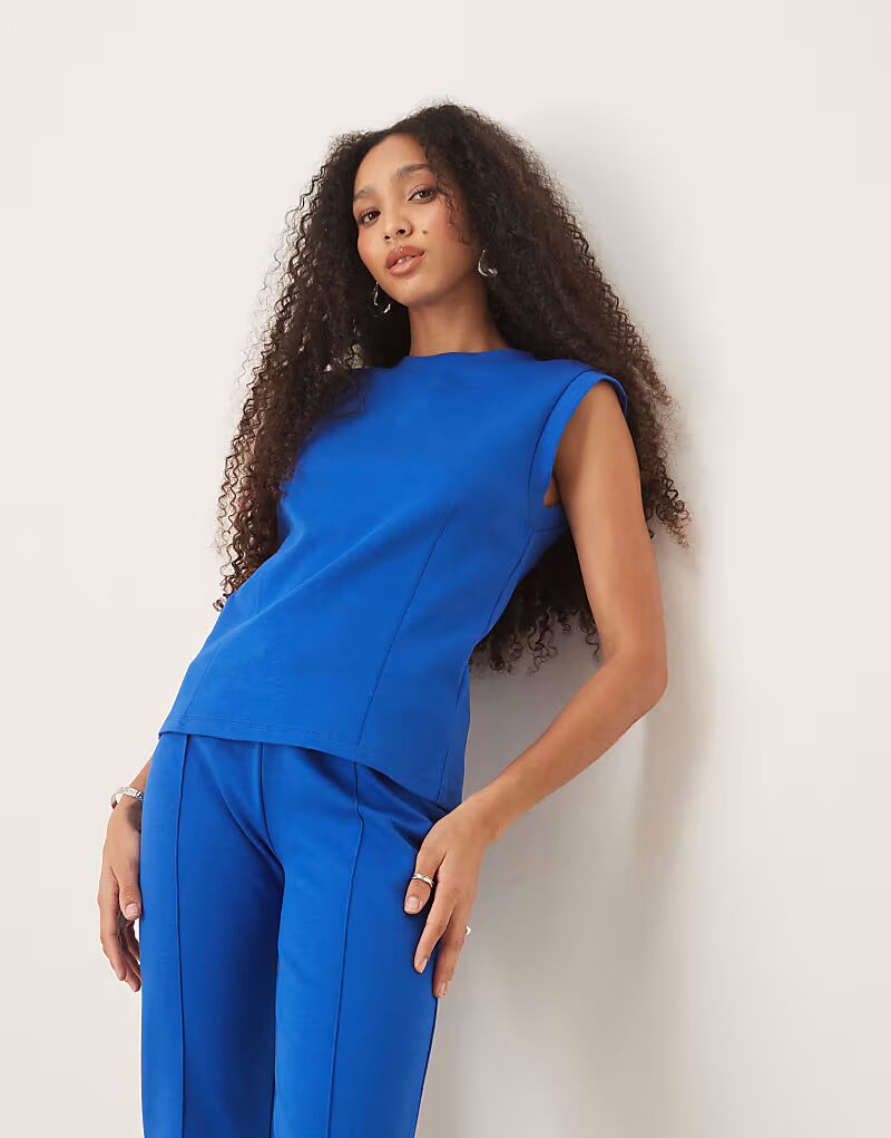 ASOS DESIGN комбинируемый корсетный топ с отделкой из интерлока темно-синего цвета
ASOS DESIGN комбинируемый корсетный топ с отделкой из интерлока темно-синего цвета