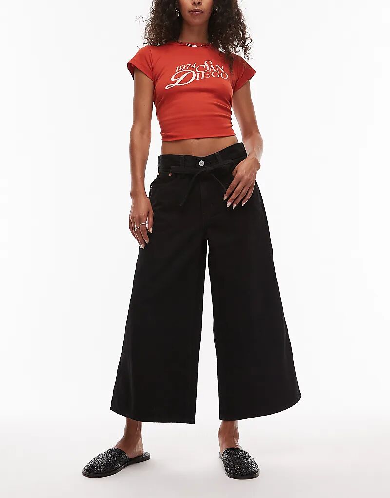 Джинсы-кюлоты Levi's XL широкого кроя черного цвета
Джинсы-кюлоты Levi's XL широкого кроя черного цвета