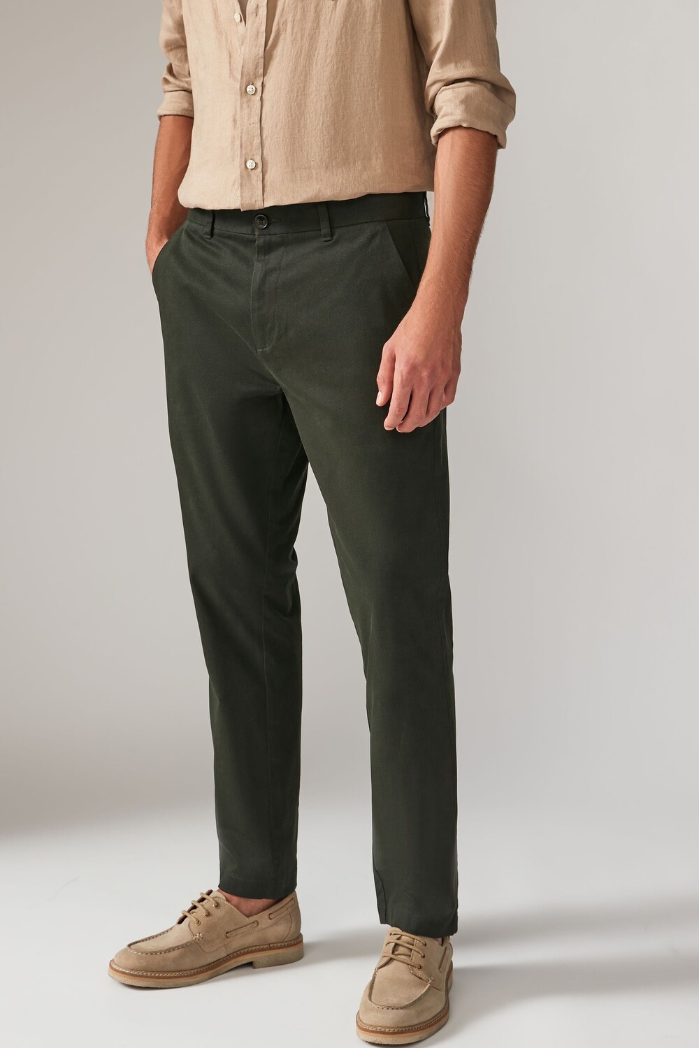 Мягкие на ощупь брюки чиносы с эластичным принтом Next, зеленый
Мягкие на ощупь брюки чиносы с эластичным принтом Next, зеленый